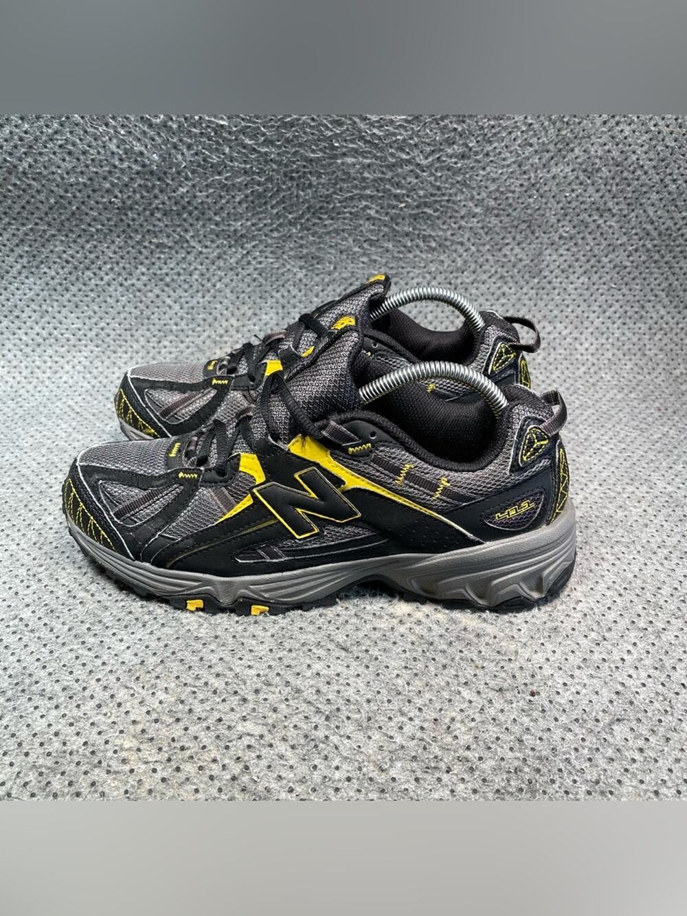 New Balance 411 Trail Running Shoes Size 8 Men’s